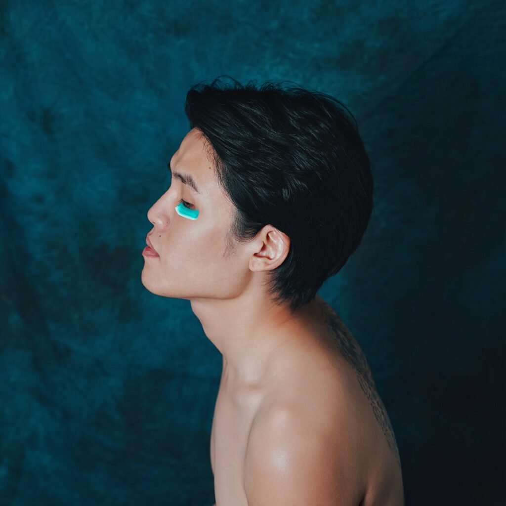 Processed with VSCO with c9 preset Artwork for Dark Circle Serum from Gentle Bones
