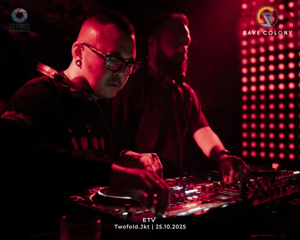 RaveColony_TwoFold_ETV_25102025-18_Convers