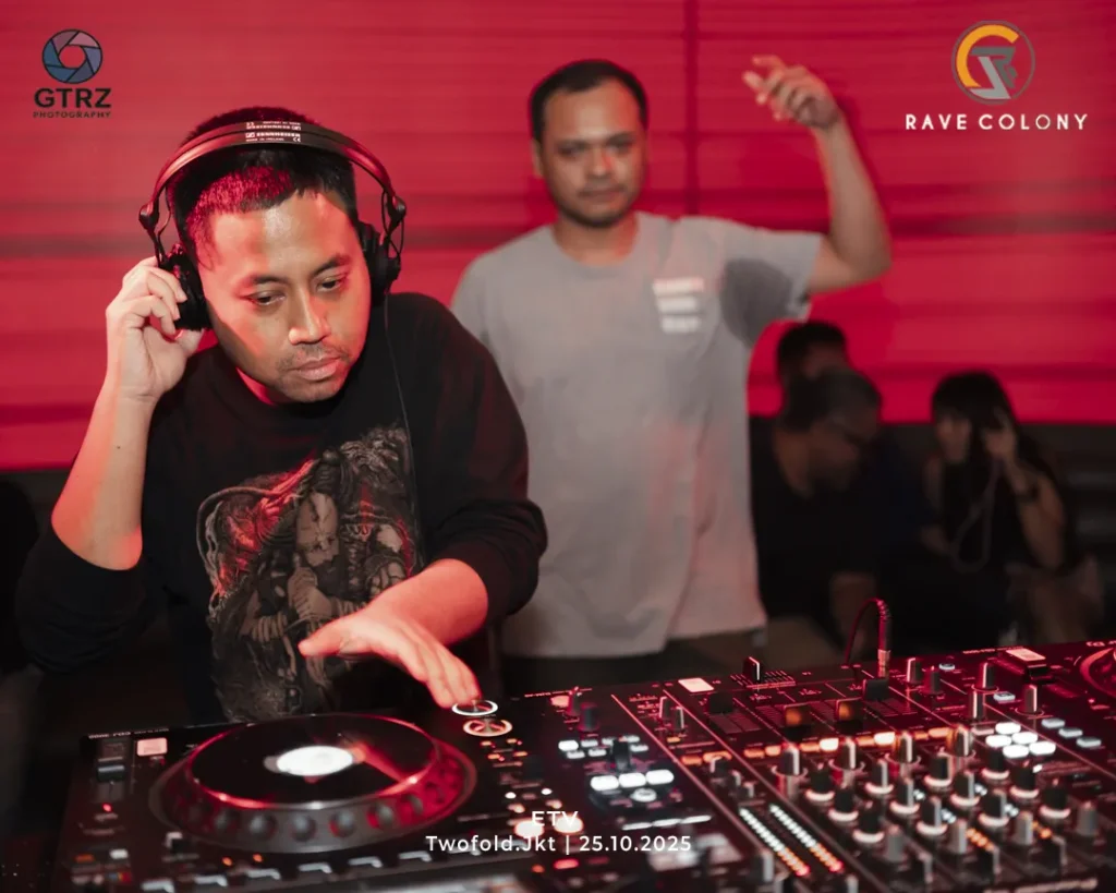 RaveColony_TwoFold_ETV_25102025-49_Convers