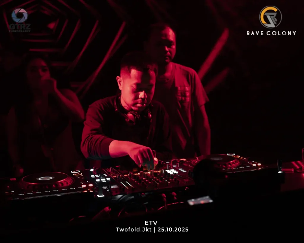 RaveColony_TwoFold_ETV_25102025-50_Convers