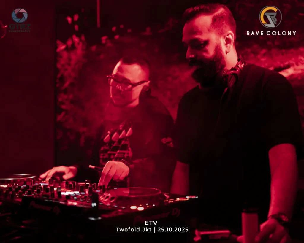 RaveColony_TwoFold_ETV_25102025-6_Convers