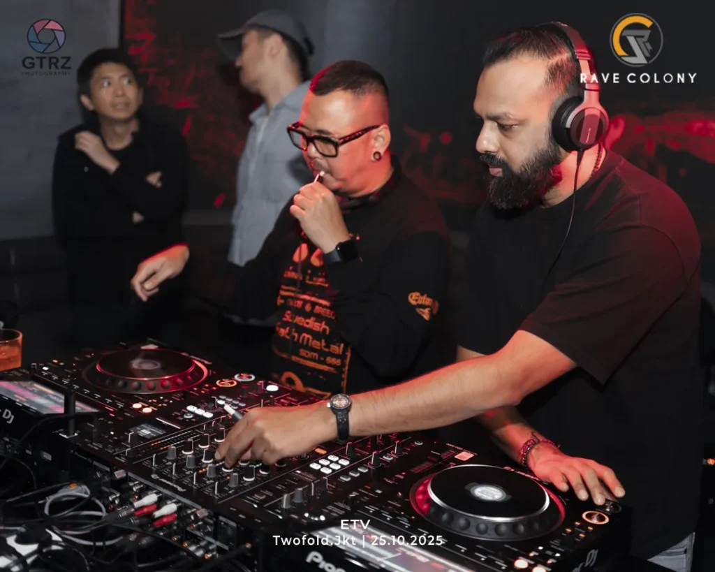 RaveColony_TwoFold_ETV_25102025-9_Convers