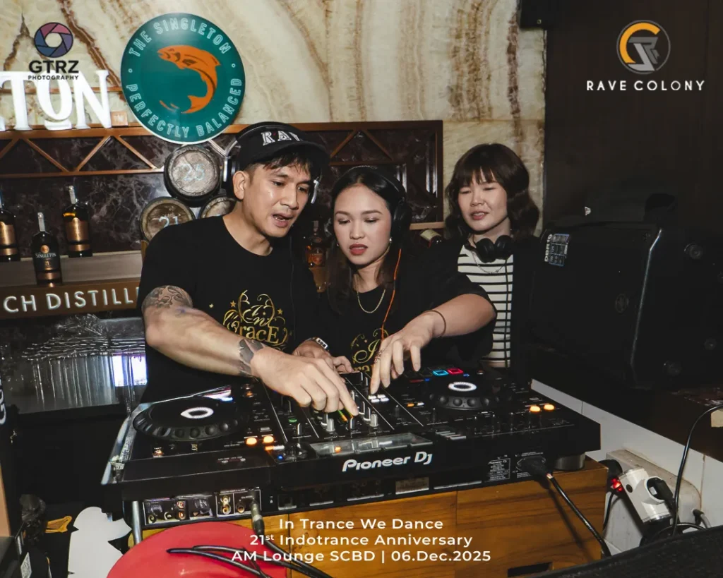 RVC_AMLounge_Indotrance21Anniv_06Dec2025-21_Convers