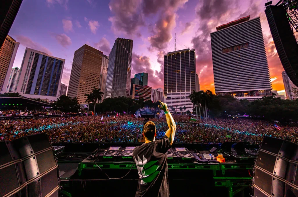 Ultra-Music-Festival-2024-Credit-Alive-Coverage-billboard-1548 Hardwell DJ sets