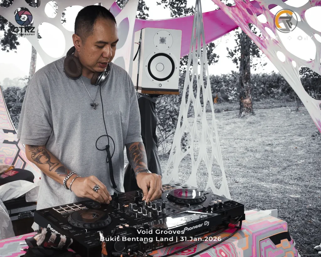 RVC-L-VoidGrooves-31Jan2026-16_Convers